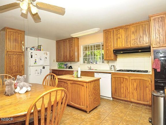 4th image of 1398 Mira Flores Dr