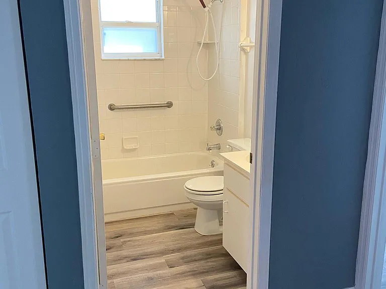 504 Ora St — Photo 3