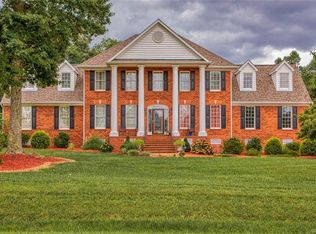 12805 Hogans Aly, Chester, VA 23836