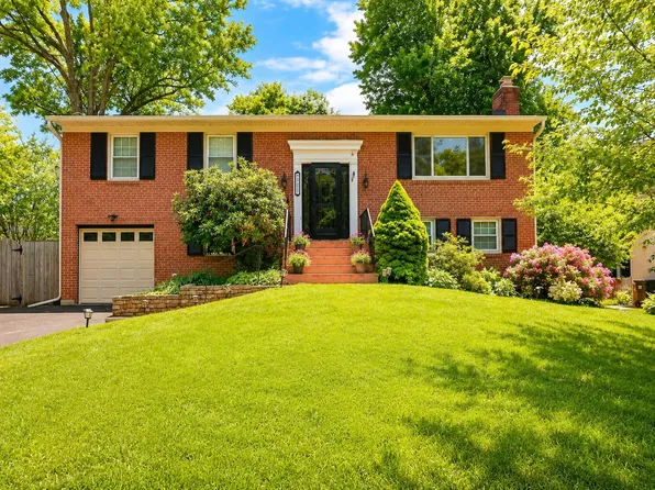 8317 Cherry Valley Ln, Alexandria, VA 22309
