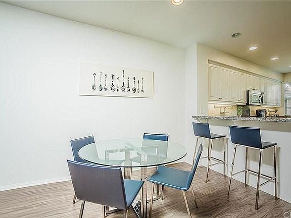 5th image of 908 N Bouquet Ct Unit E