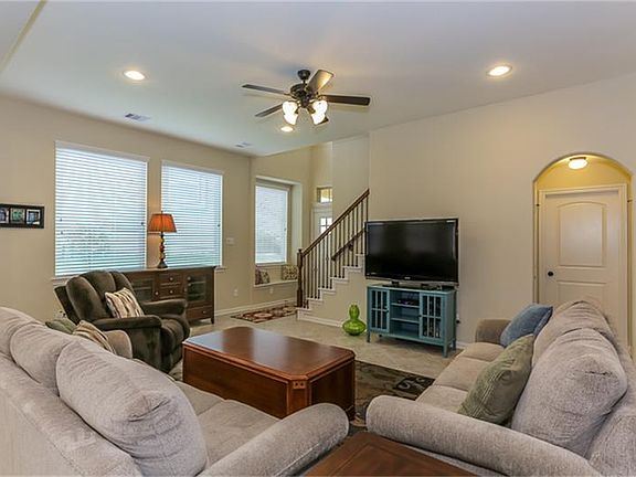 5th image of 218 Cheswood Forest Pl
