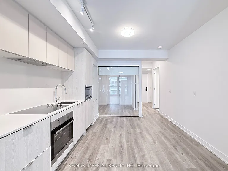 1 Jarvis St #816 — Photo 10