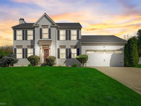 628 Ashbrook Dr, Wadsworth, OH 44281