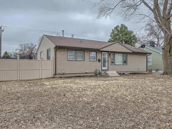 640 4th Ave NE, Osseo, MN 55369