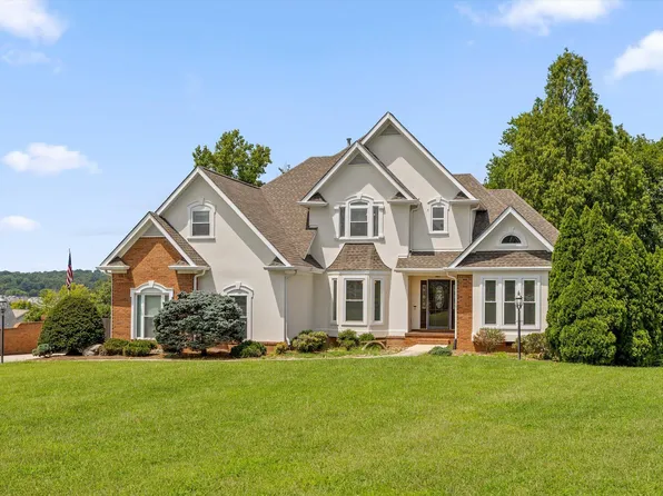 9815 Leslie Sandidge Dr, Ooltewah, TN 37363