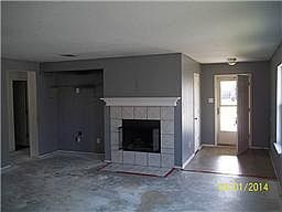 2nd image of 1661 Crown Point Dr