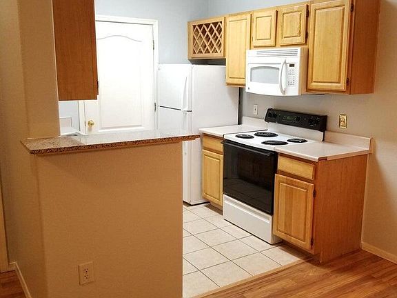 4th image of 2929 W YORKSHIRE Drive #2031