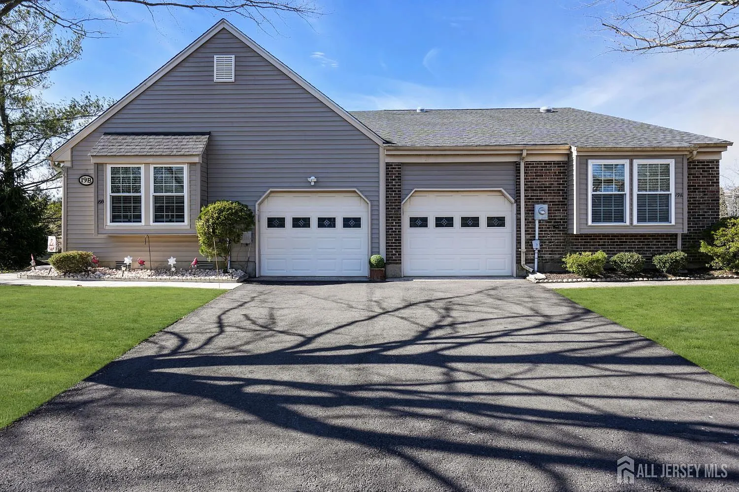 19 Hillsborough Dr #A photo 1