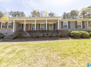 2065 Lakewood Dr, Vestavia Hills, AL 35216