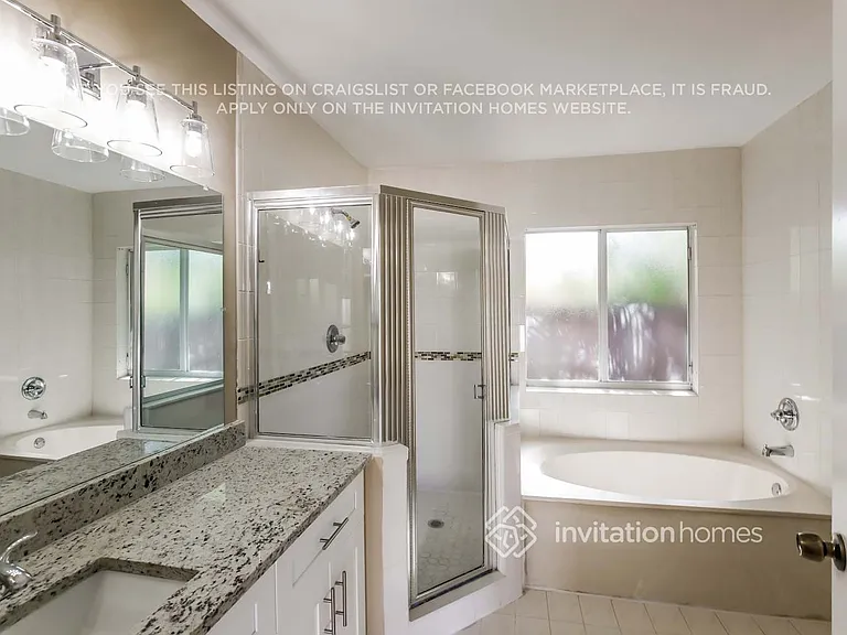 14305 SW 164th Ter — Photo 15