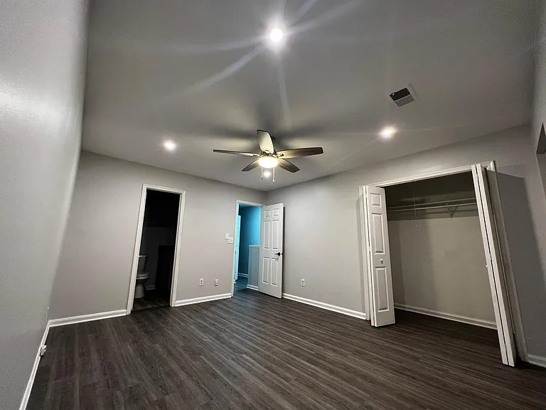 Bedroom #1