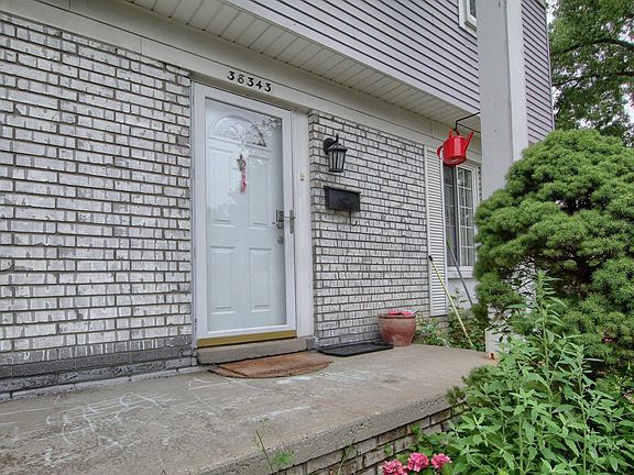 2nd image of 38343 Carolon Blvd