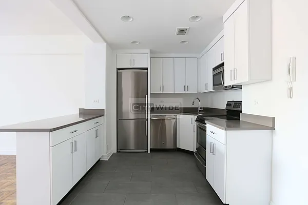 Rented by City Wide Apartments | media 3