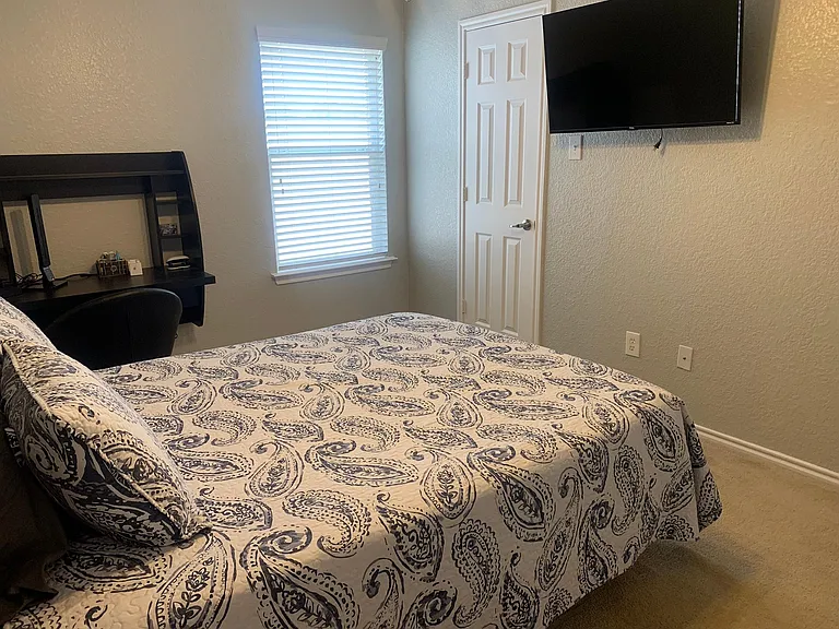Bedroom 3 has a TV also!