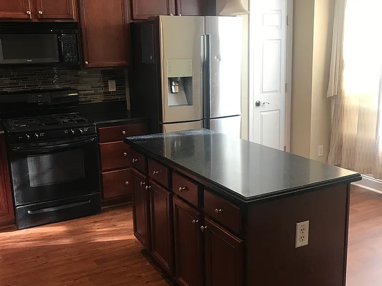 2887 Brandl Cove Ct — Photo 2
