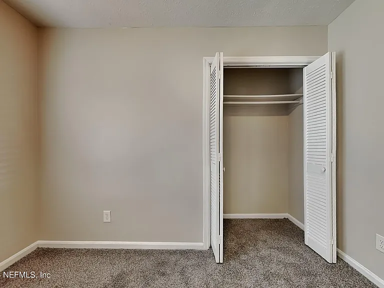 2804 Canyon Ct — Photo 12