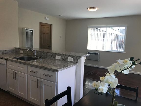 5th image of 1058 Luther Ave