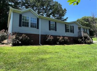 1030 Hazelwood Farm Rd, Walnut Cove, NC 27052