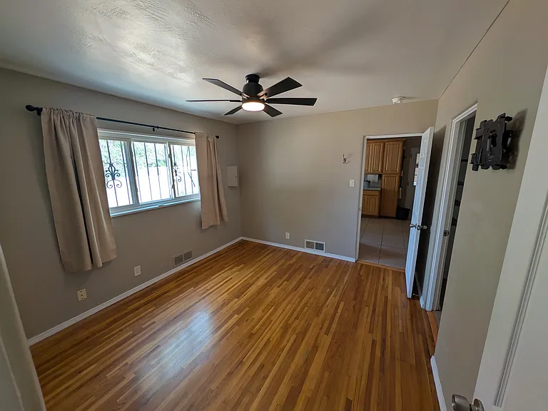 1015 Parsifal St NE — Photo 6