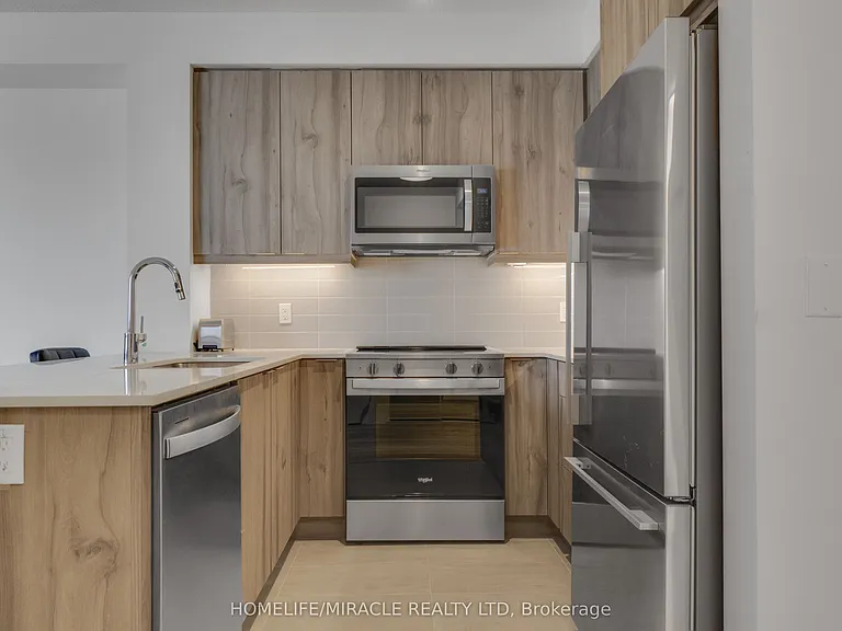 15 Watergarden Dr #511 — Photo 11