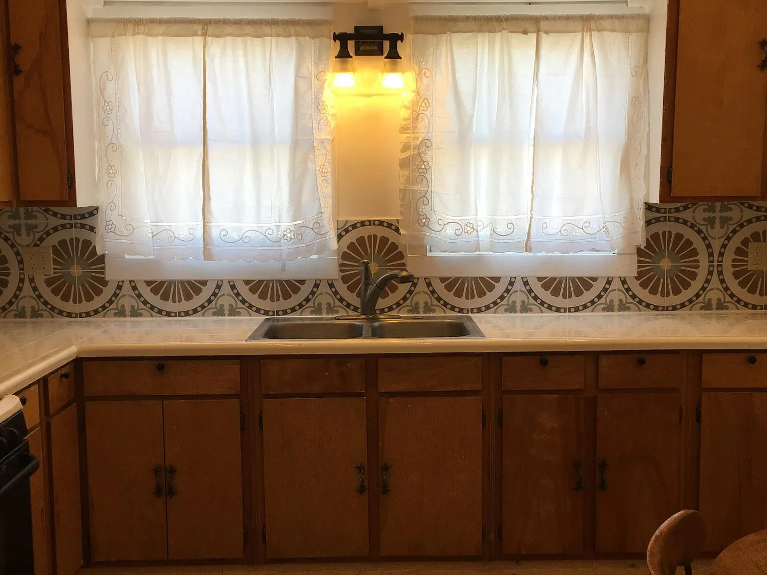 2 bed, 1000 sqft, $3,000 — Photo 2