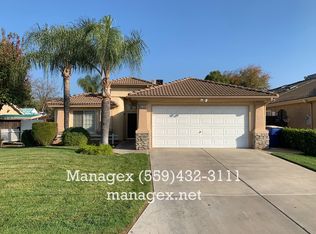 6196 N Vista Ave, Fresno, CA 93722