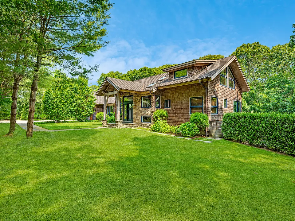17 Millicent Dr