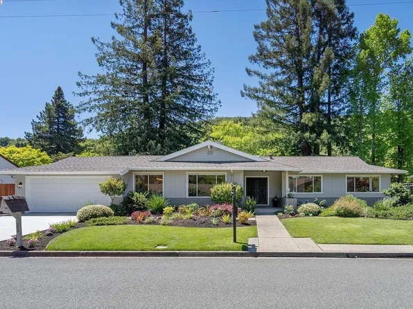 320 Deerfield Dr, Moraga, CA 94556