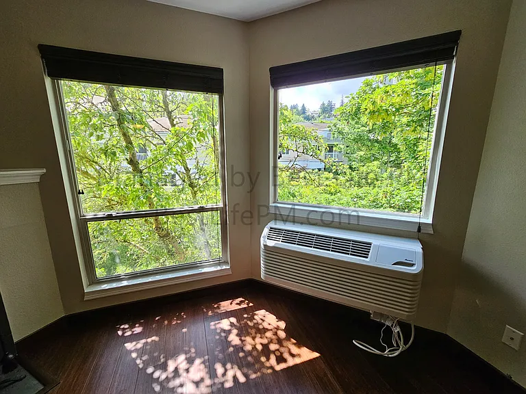 1535 SW Clay St #301 — Photo 15