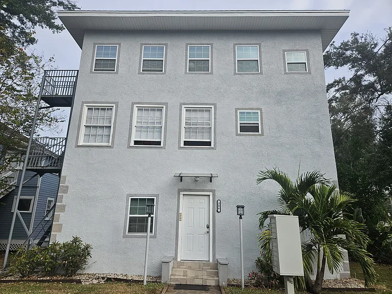 306 Turner St — Photo 17
