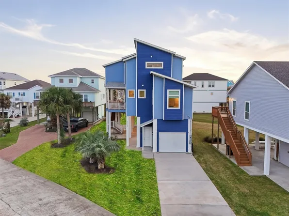 4118 Defender Ln, Galveston, TX 77554