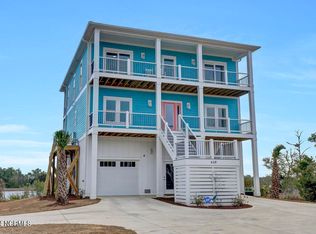 610 Seafarers Ct, Holly Ridge, NC 28445