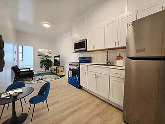 4814 Fifth Avenue, #3