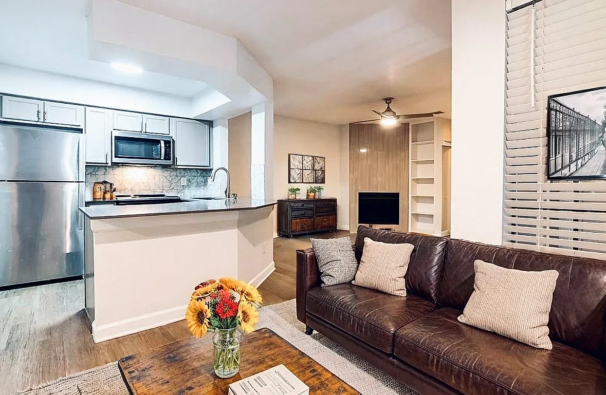 Oak Bend — Photo 1