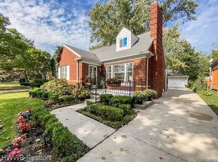 3006 Bembridge Rd, Royal Oak, MI 48073