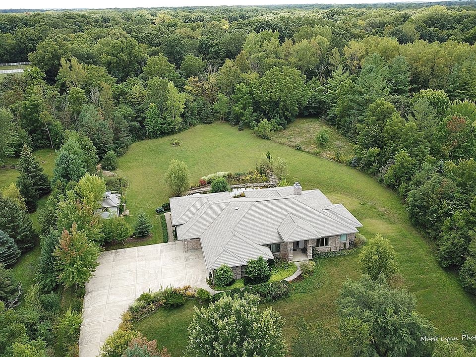 1st image of 33W185 Brewster Creek Cir
