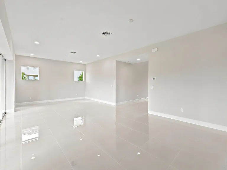 14261 Spruce Pine Dr — Photo 15