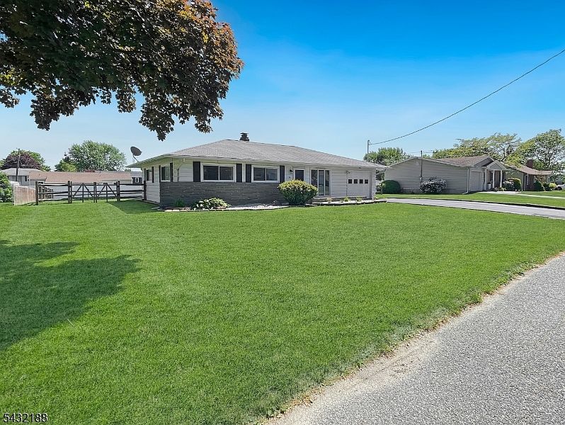 1st image of 706 Rugby Road