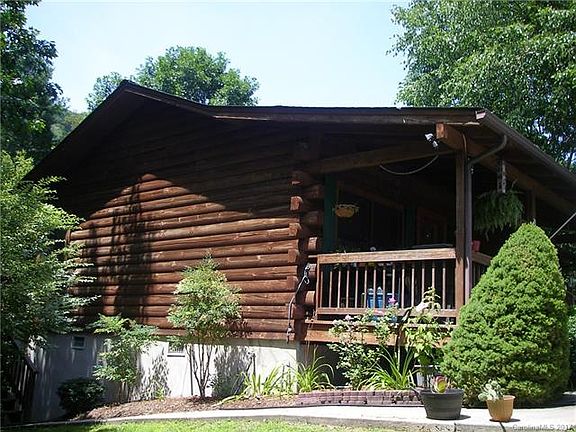 3rd image of 30 Elm Dr