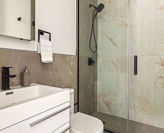 5th image of 220 Schaefer St #2B