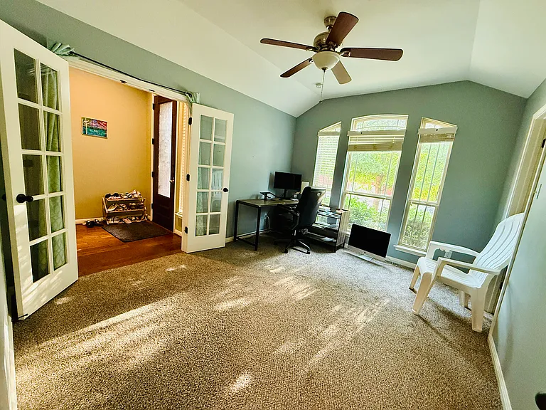 209 Monahans Dr — Photo 13