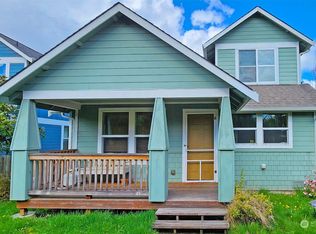 10386 SW Mukai Cir, Vashon, WA 98070