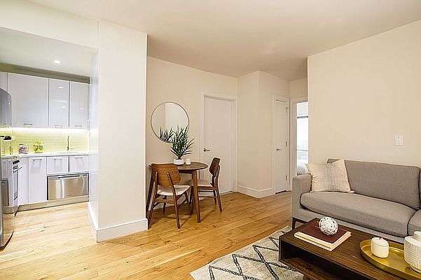 1st image of 230 E 44th St APT 2P