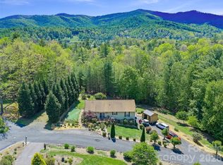 282 Sourwood Dr, Spruce Pine, NC 28777