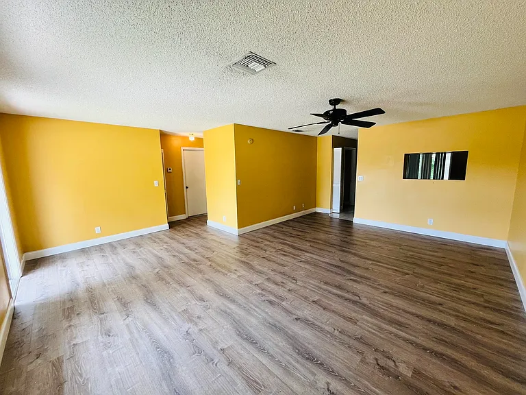 5855 Timber Valley Dr — Photo 3