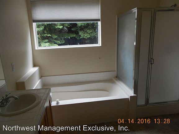 4th image of 17611 SE 14th Cir