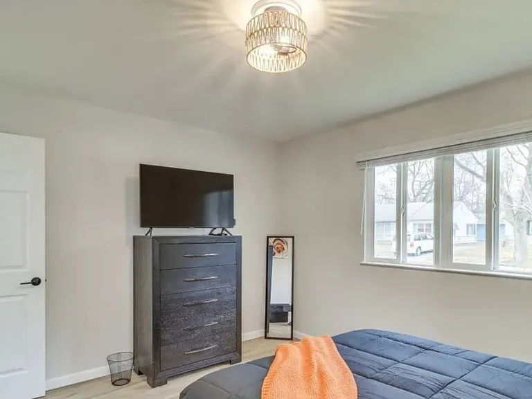 10251 Corning St — Photo 6