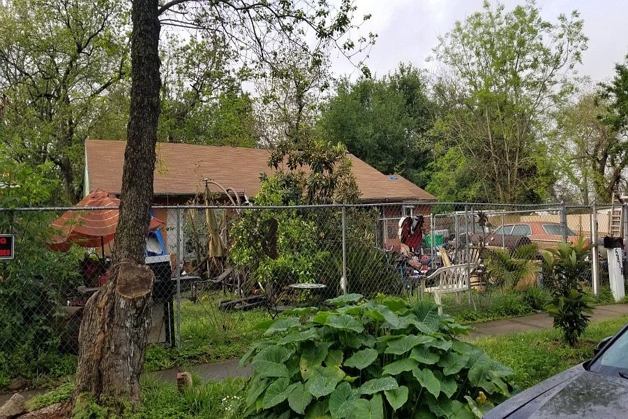 2nd image of 5818 Southwell St