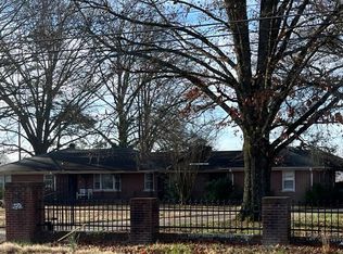 6199 Navy Rd, Millington, TN 38053